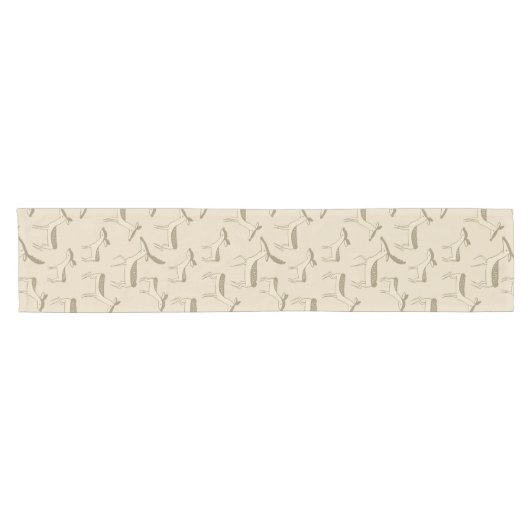 Modern Deer Illustration Beige Pattern Kurzer Tischläufer (Horizontal)