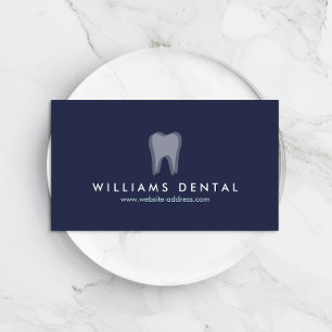 Modern Dentist Tooth Logo auf Navy Blue Visitenkarte