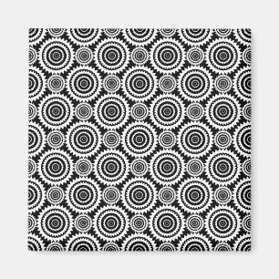 Modern Design Black and White Kaleidoscope Pattern Magnet