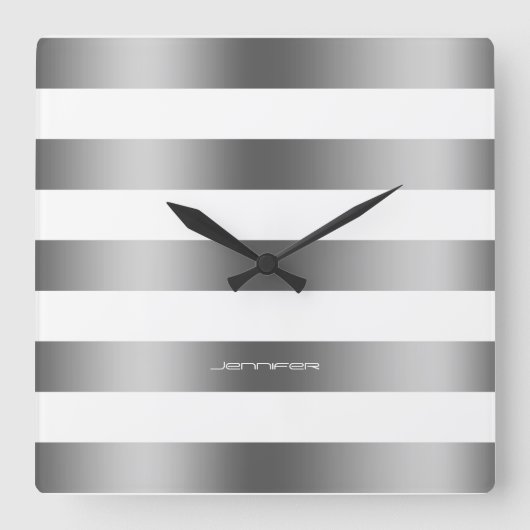 Modern Design Silver Stripes Over White Background Quadratische Wanduhr (Vorderseite)