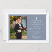 Modern Dusty Blue Boy Photo First Communion Einladung (Vorderseite)