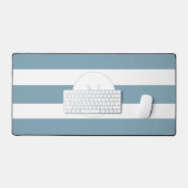 Modern Dusty Blue Chic Script Monogram Name Schreibtischunterlage (Tastatur & Maus)