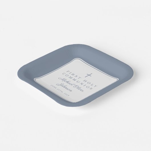 Modern Dusty Blue Cross Boy First Communion Pappteller (Gewinkelt)