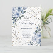 Modern Dusty Blue Silver Quinceañera Einladung (Stehend Vorderseite)