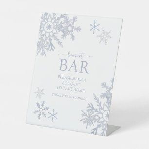 Modern Dusty Blue Snowflake Winter Bouquet Bar Sockelschild