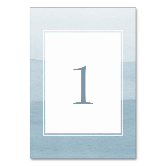 Modern Dusty Blue Wedding Tischnummer (Vorderseite)