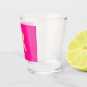 Modern einfaches Monogramm Hot Pink Schnapsglas (Rechts)