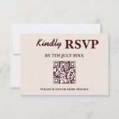 Modern Elegant Burgundy Wedding QR CODE RSVP Karte (Vorderseite)