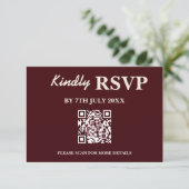 Modern Elegant Burgundy Wedding QR CODE RSVP Karte (Stehend Vorderseite)