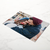 Modern Elegant Mr & Mrs Christmas Couple Wedding Folieneinladung (Gedreht)