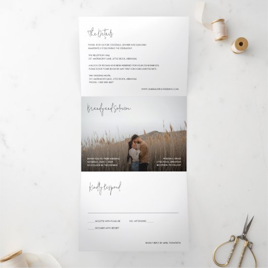 Modern Elegant Photo Wedding Dreifach Gefaltete Einladung (Innenseite)
