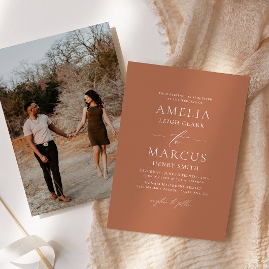 Modern Elegant Script Clay Wedding Einladung