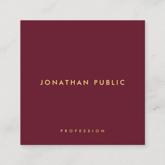 Modern Elegant Simple Template Gold Text Burgundy Quadratische Visitenkarte (Vorderseite)