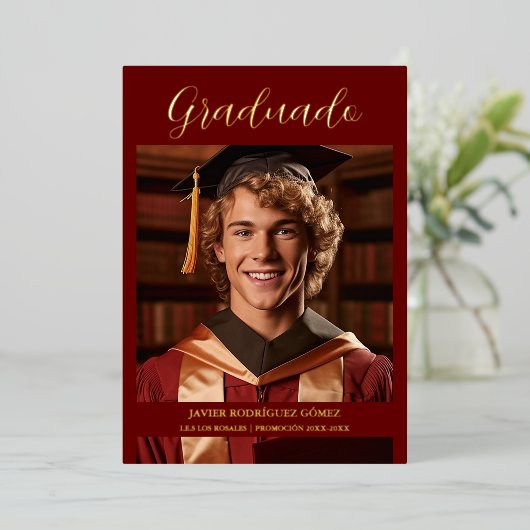 Modern Elegant Simplicity Spanish Graduate Photo Folieneinladung (Stehend vorne)