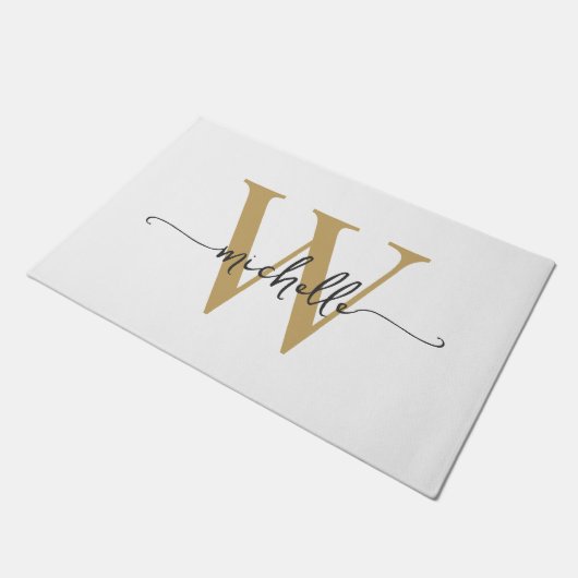 Modern Elegante White Gold Monogram Name Script Fußmatte (Schrägansicht)