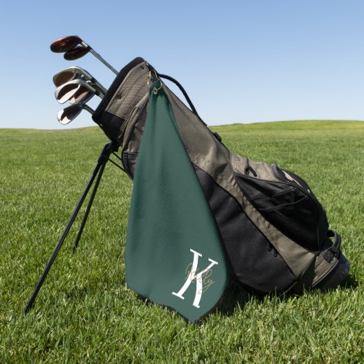 Modern Emerald Green Monogram Script Golfhandtuch (Gras)