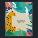 Modern farbiger Jungle Leopard Name Notizblock<br><div class="desc">Dieses moderne, stilvolle Notizbuch verfügt über einen handgezeichneten Leopard und Vogel ( Cockatiel ), Dschungelmuster Blätter und zufällige, künstlerische Formen. Auf der Rückseite des Buches befindet sich ein koordinierendes Muster tropischer Blätter. Die Farbgebung besteht aus hellbraun, aqua / aquamarin, blau, korallen, weiß, grün, rosa und goldgelb. Ideal für Zurück zur...</div>
