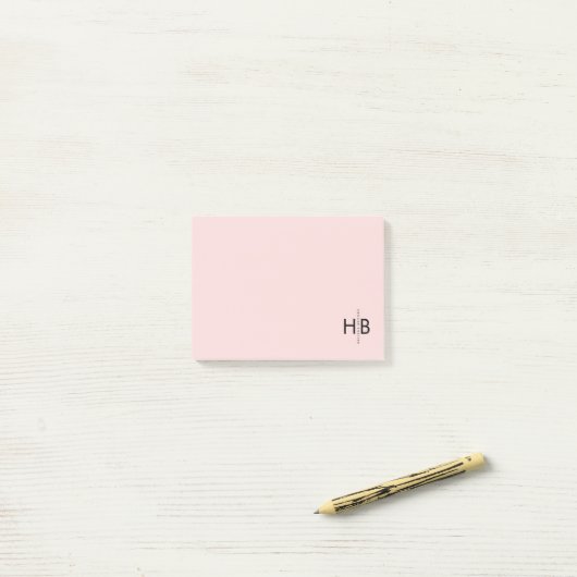 Modern Feminine Pink & Black Initial Monogram Post-it Klebezettel (Auf Schreibtisch)