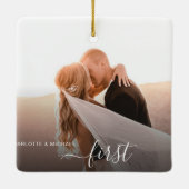 Modern First Christmas Married Photo Keramikornament (Rückseite)