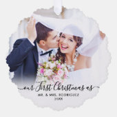 Modern First Christmas Verheiratet 2 Foto Weihnach Ornament Karte (Vorderseite)