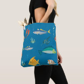 Modern Fish and Seahorse illustrated Pattern Blue Tasche (Von Nahem)