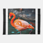 Modern Flamingo Schwarz-weiß Stripes-Zitat Geschirrtuch (Horizontal)