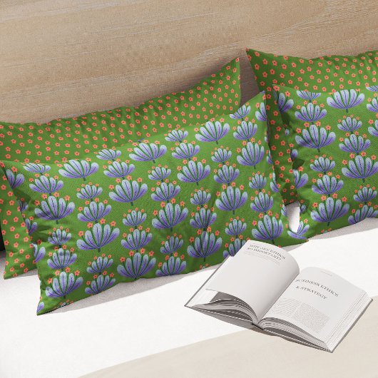 Modern Floral Pattern in Green and Lavender Kissenbezug