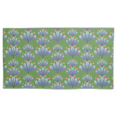 Modern Floral Pattern in Green and Lavender Kissenbezug (Vorderseite)