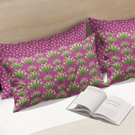 Modern Floral Pattern in Plum and Green Kissenbezug