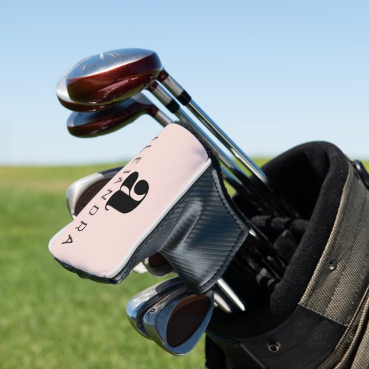 Modern formatierter, rosa Monogramm-Name Golf Headcover (In Situ)
