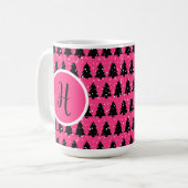 Modern Fuchsia & Black Christmas Tree Monogram Kaffeetasse (Vorderseite Links)