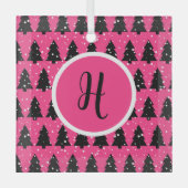 Modern Fuchsia & Black Christmas Tree Monogram Ornament Aus Glas (Vorderseite)