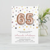 Modern Fun Balloon 65. Geburtstagsparty Einladung (Stehend Vorderseite)