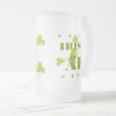 Modern Funny IRISH AF Mattglas Bierglas (VorderseiteRechts)