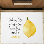 Modern Funny Lemon Yellow Zitat Fußmatte<br><div class="desc">Modern Funny Lemon Yellow Zitat</div>