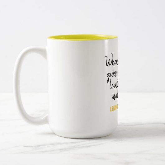 Modern Funny Lemon Yellow Zitat Zweifarbige Tasse (Links)