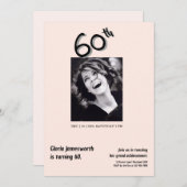 Modern Funny Light Pink Photo 60th Birthday  Einladung (Vorne/Hinten)
