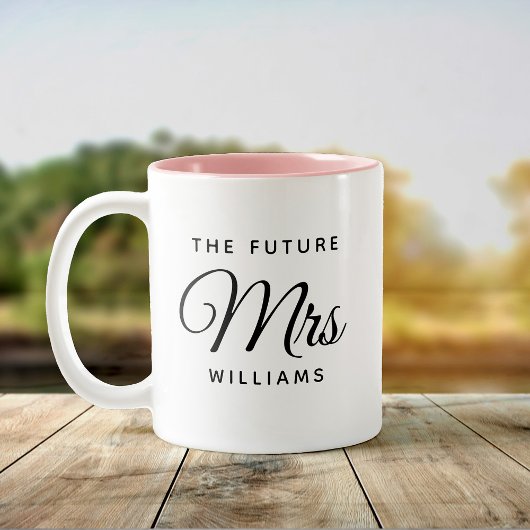 Modern Future Mrs Bride Verlobung Script Zweifarbige Tasse