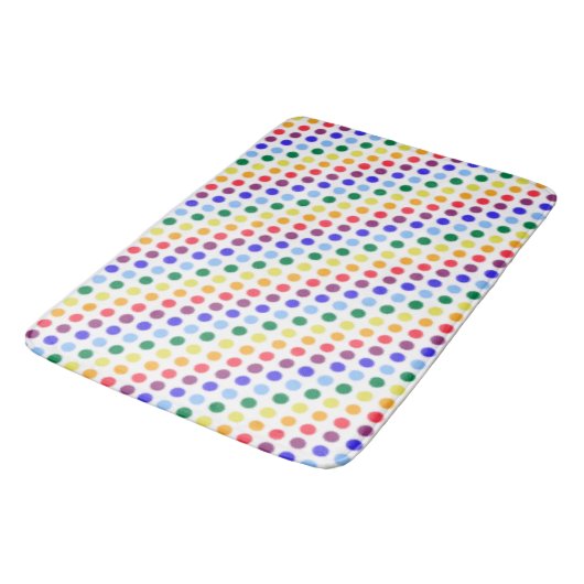 Modern Fuzzy Rainbow Polka-Dots-Muster Badematte (Schrägansicht)