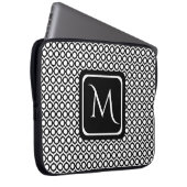 Modern Geometric Monogram Black White Laptopschutzhülle (Vorne Rechts)