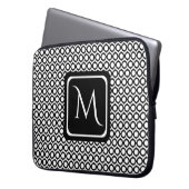 Modern Geometric Monogram Black White Laptopschutzhülle (Vorderseite Links)