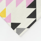 Modern geometrische Fliesen Dreieck Muster Pink Sc Fleecedecke (Ecke)