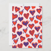 Modern Glam Red Lila Hearts 83. Geburtstag Einladung (Rückseite)