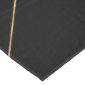 Modern Gold & Black Geometric Strokes Design Tischdecke (Schrägansicht)