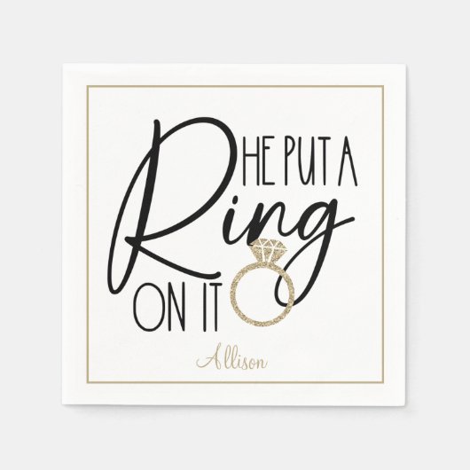 Modern Gold Black Name Er setzte einen Ring darauf Serviette (Vorderseite)