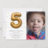 Modern Gold Foil Ballon 5th Birthday Foto Einladung (Vorderseite)