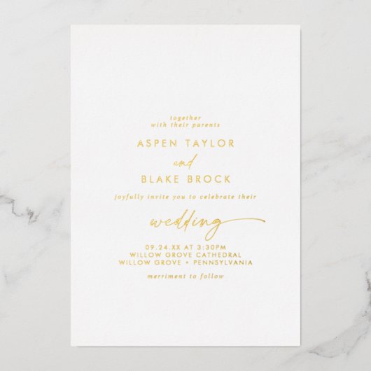Modern Gold Foil Script Couple & Parents Wedding Folieneinladung (Vorderseite)