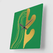 Modern Gold Green Abstrakt Leaf Quadratische Wanduhr (Winkel)