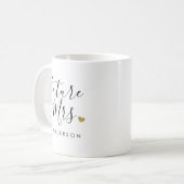 Modern Gold Heart Future Mrs. Verlobung Gift Kaffeetasse (Vorderseite Links)