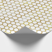 Modern Gold Hexagon Beehive Abstraktes Muster Geschenkpapier (Ecke)